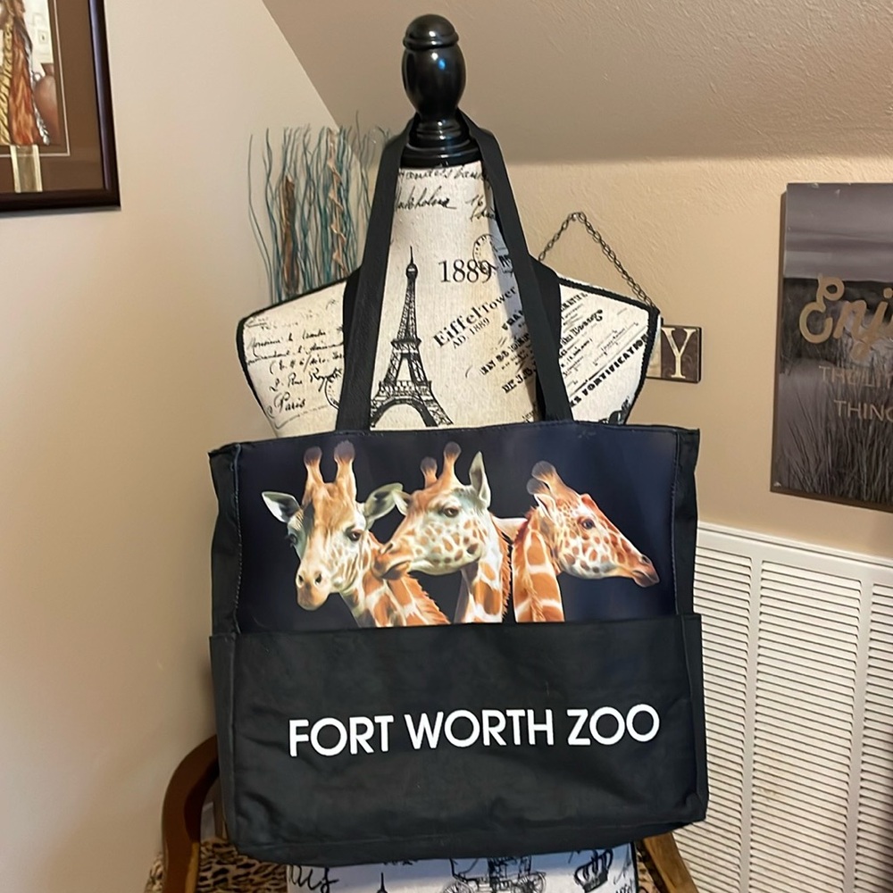 🦒 BLACK 16x12” Square Canvas TRAVEL TOTE BAG 11” drop Giraffe frt snap closure